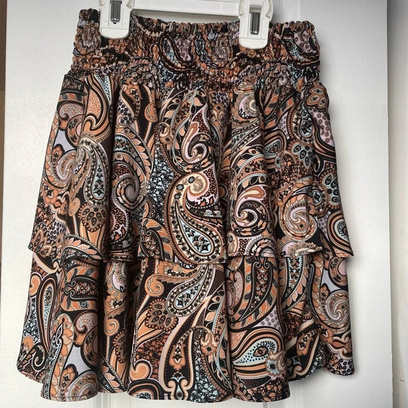 4/$25 SHEIN Paisley Print Tiered Mini Skirt Women’s XS Smocked Elastic Waistband - Picture 6 of 10